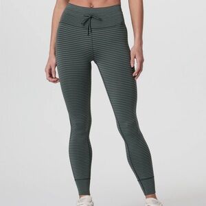 Vuori Aspen Stripe Daily Leggings